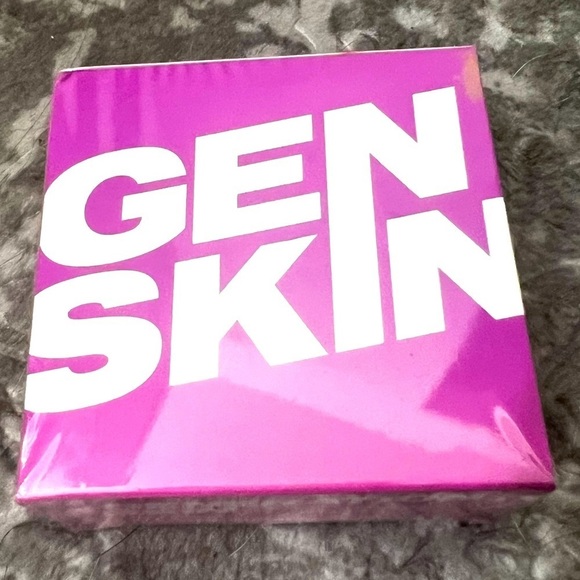 Generation Skin Other - GEN Skin Brightening Kakadu Plum Eye Patches- sealed box